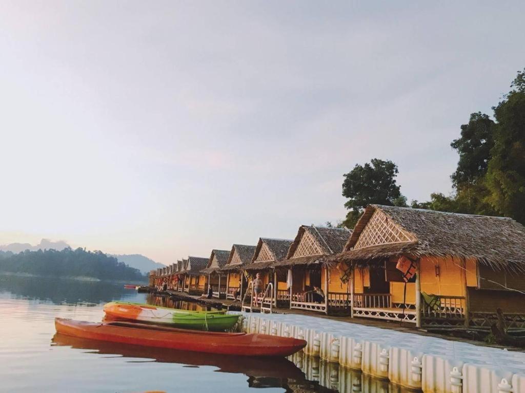 Sleepbox Hostel Suratthani Surat Thani Exterior photo